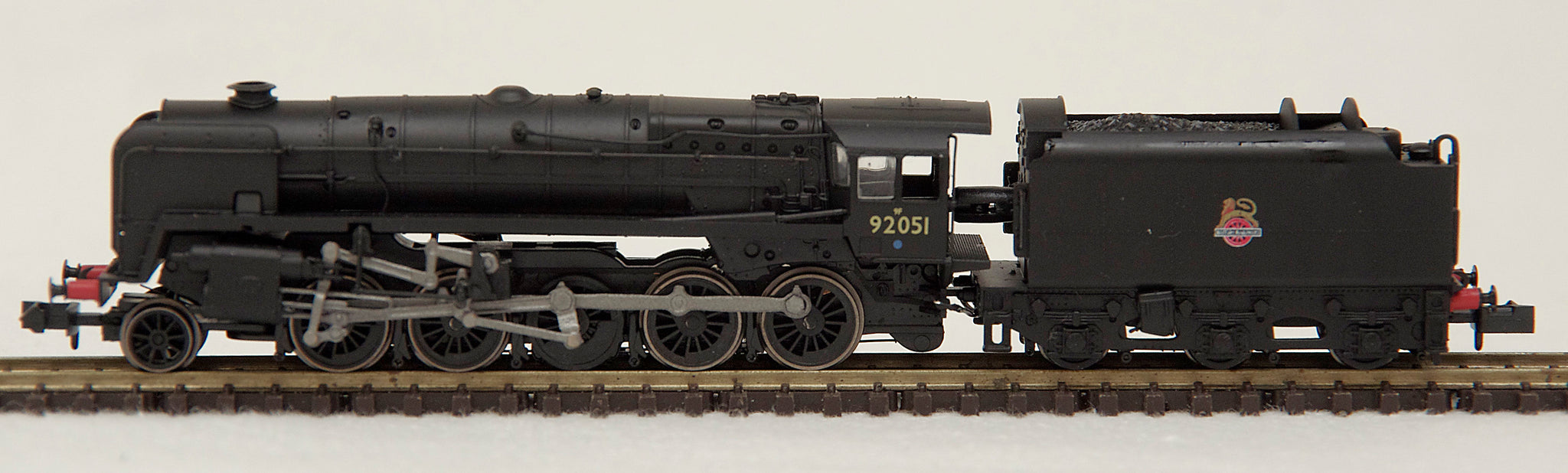 Dapol 2S-013-007 9F 92051 BR Unlined Black Early Crest N Gauge