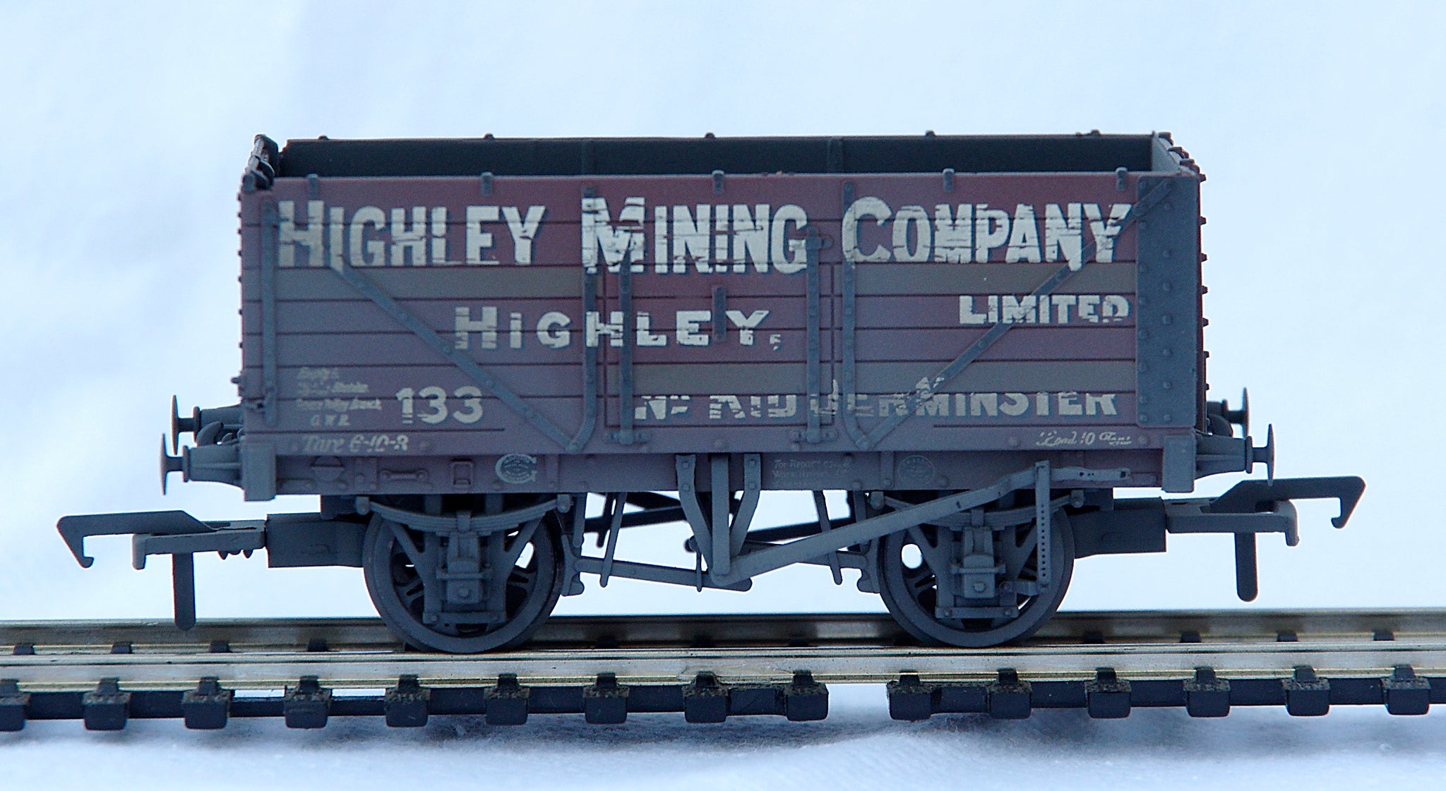 Bachmann 37-093 7 Plank Highley Mining Wagon Weathered