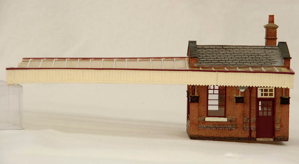 Bachmann 44-117C Scenecraft Great Central Station Booking Office & Canopy